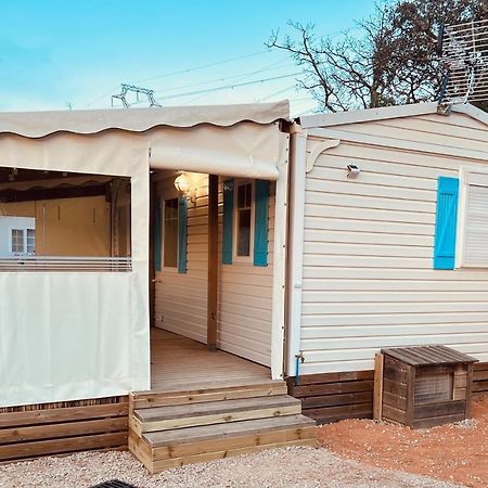 Joli Mobil-Home De Vacances, Ideal Pour Les Familles Rocbaron Exterior photo