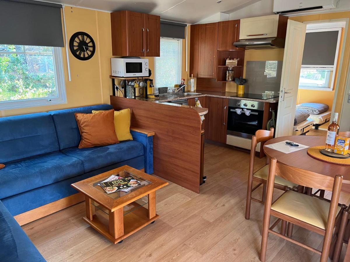 Joli Mobil-Home De Vacances, Ideal Pour Les Familles Rocbaron Exterior photo
